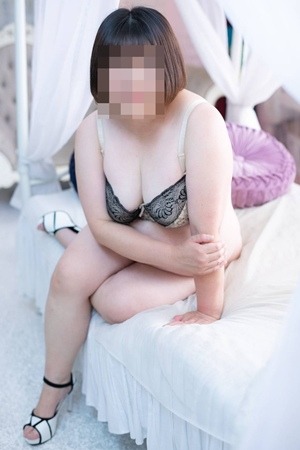 本日も人気熟女さん、新人熟女さん出勤いたします。